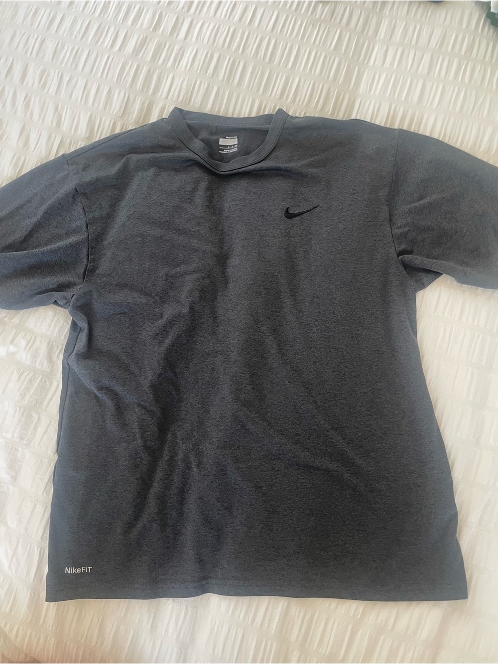 Nike Men's Charcoal Gray Short Sleeve Dri-FIT Tee Small